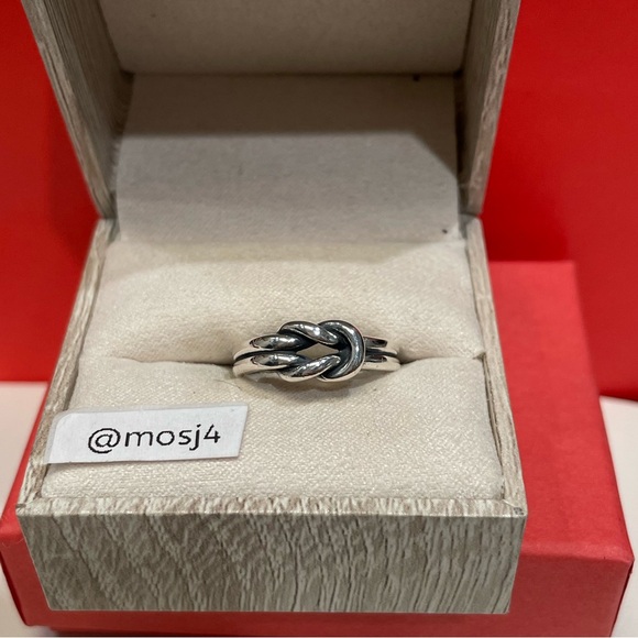 Retired James Avery Lovers Knot Ring - Picture 2 of 4